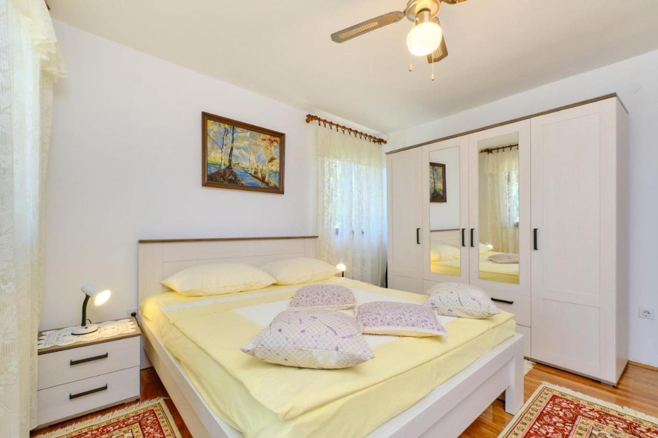 Apartman Ana Mali Lošinj Exterior foto